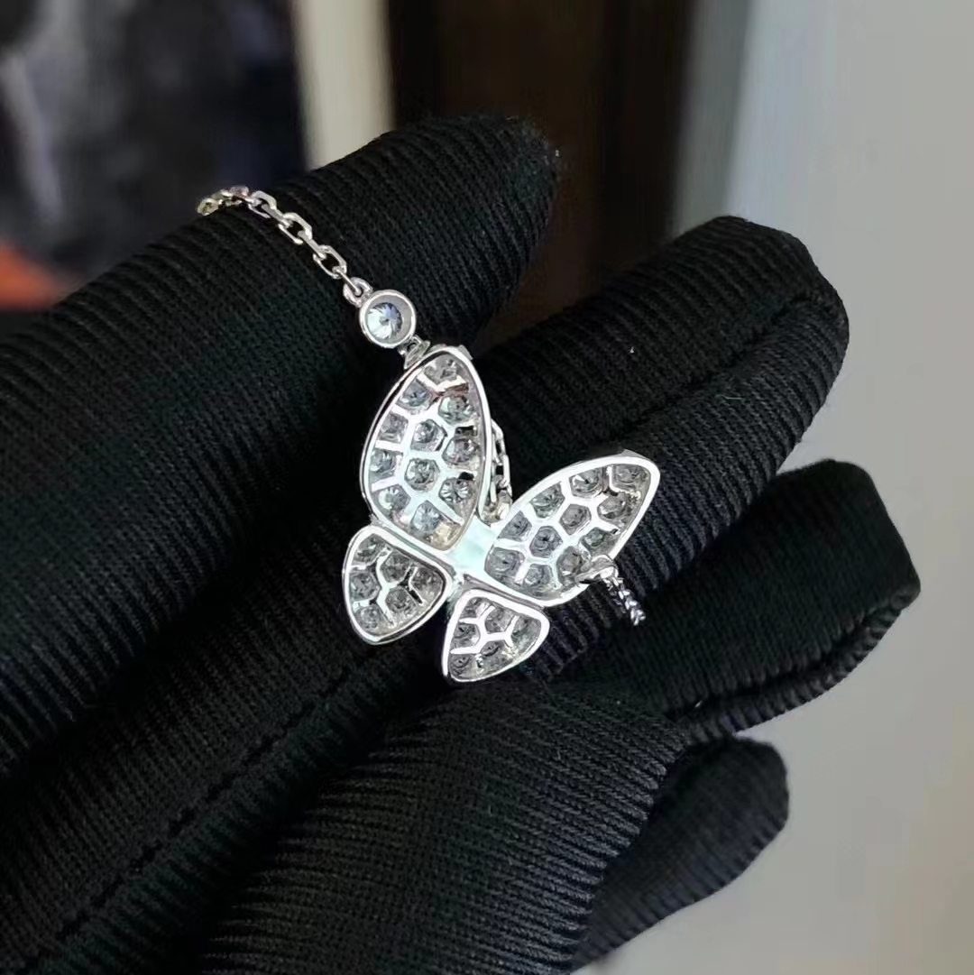 Van Cleef & Arpels  necklace