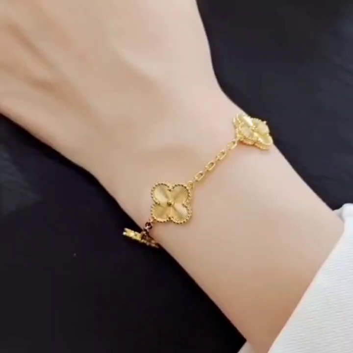 Van Cleef & Arpels Bracelets