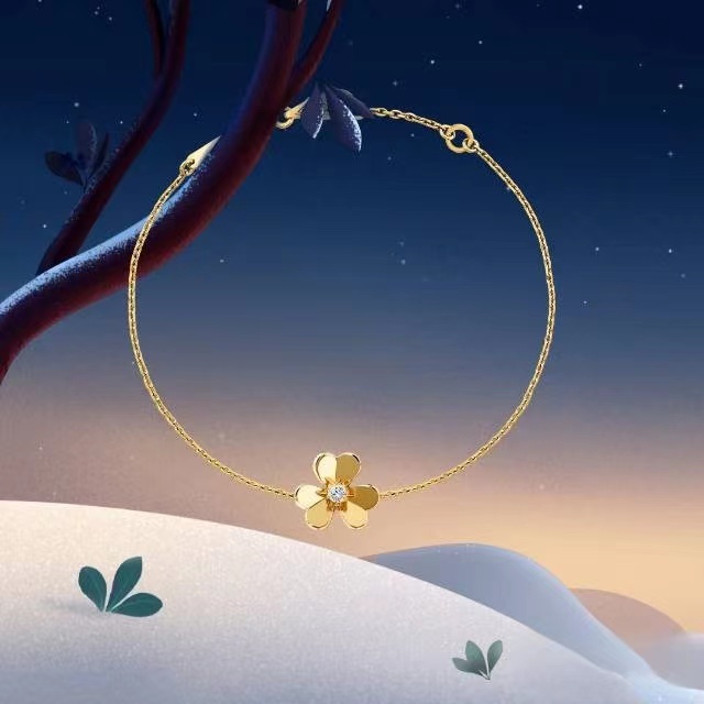 Van Cleef & Arpels Bracelets