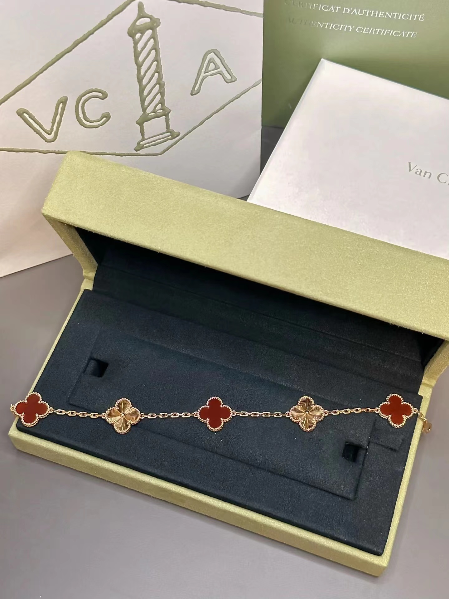 Van Cleef & Arpels Bracelets