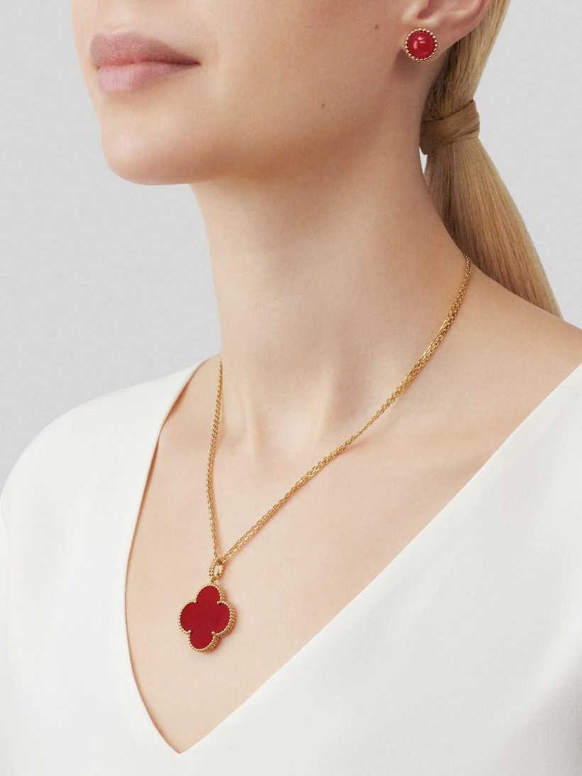 Van Cleef & Arpels pendant necklace