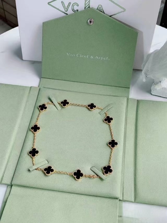 Van Cleef & Arpels necklace