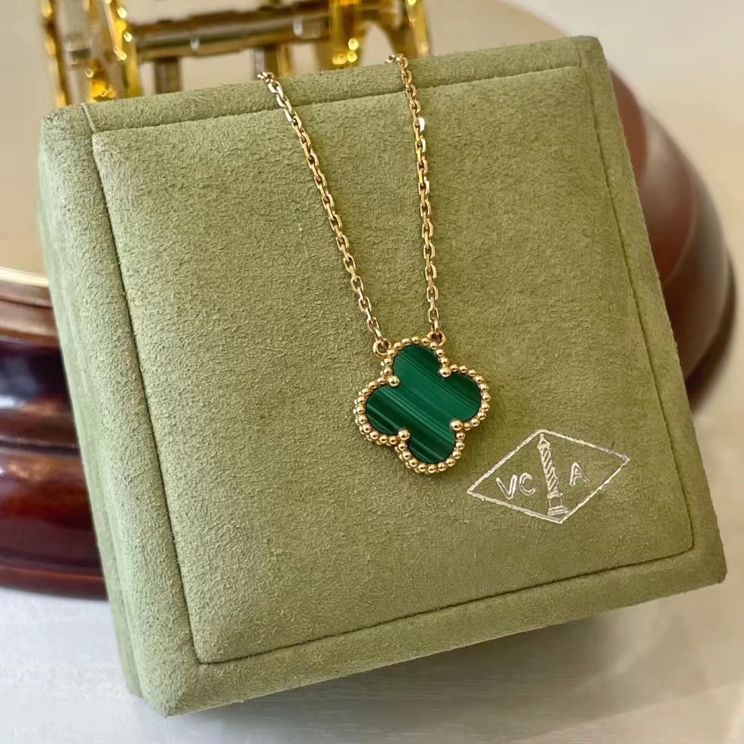 Van Cleef & Arpels  necklace