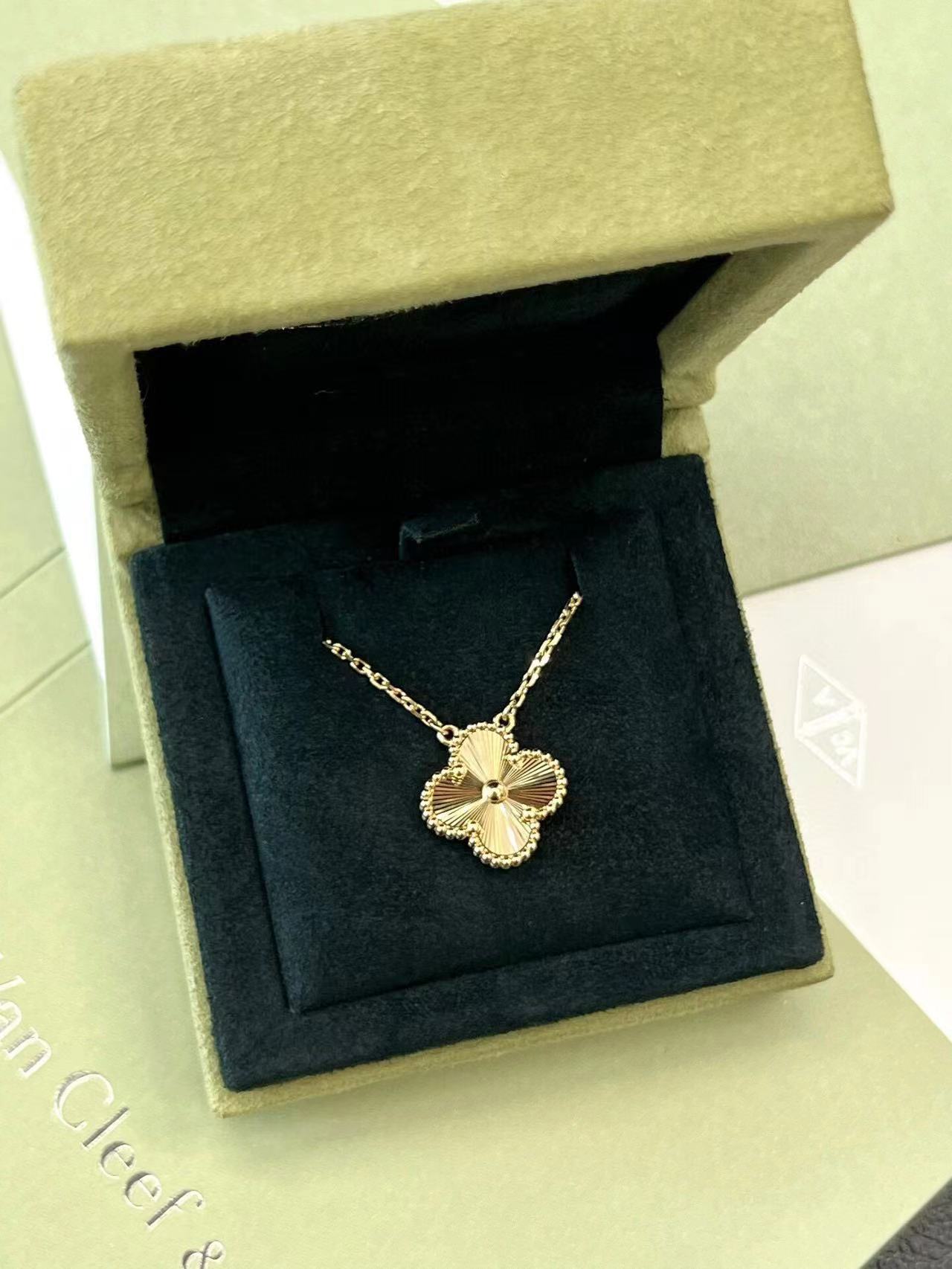 Van Cleef & Arpels necklace