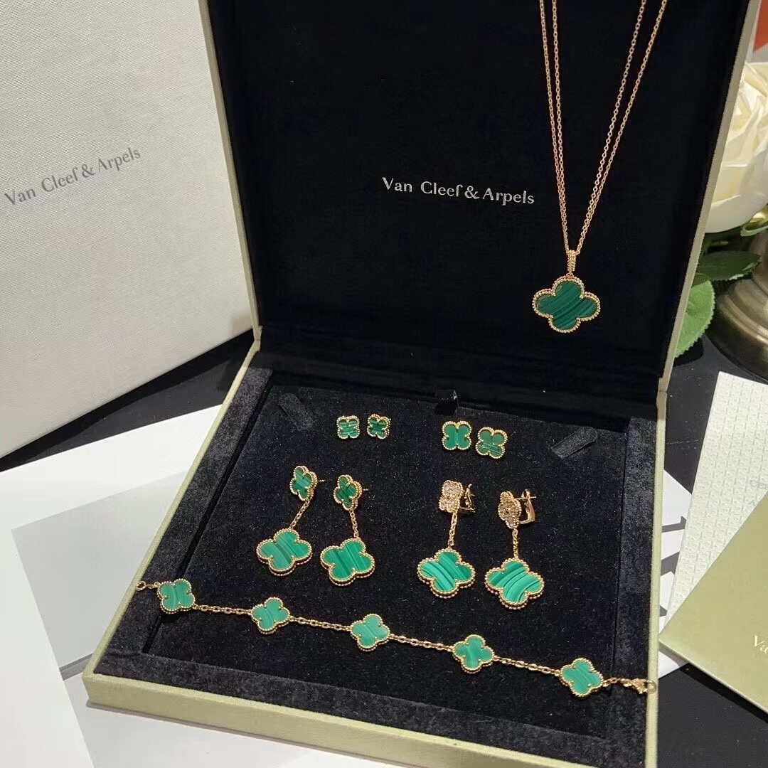 Van Cleef & Arpels bracelet