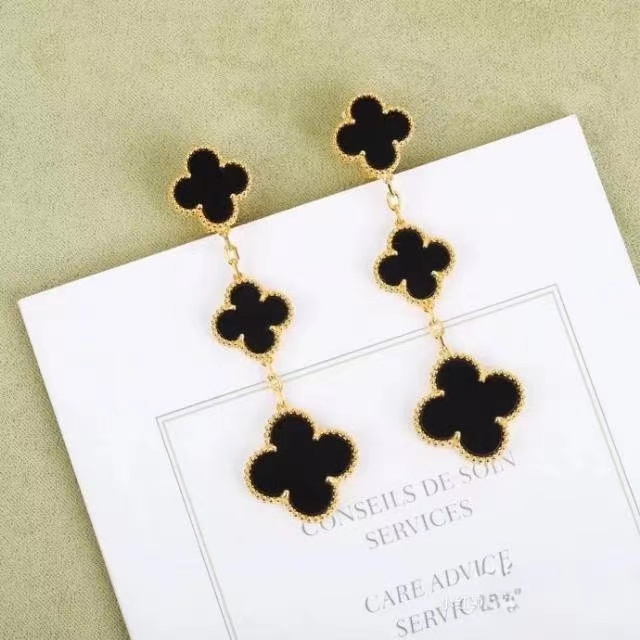 Van Cleef & Arpels Earrings