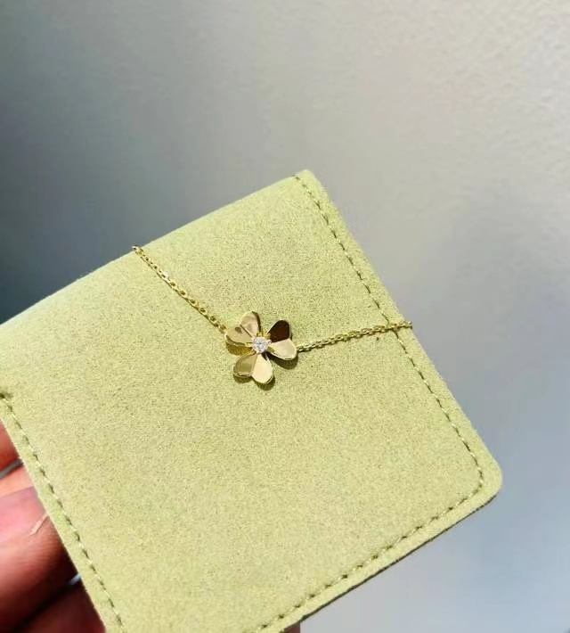 Van Cleef & Arpels Bracelets