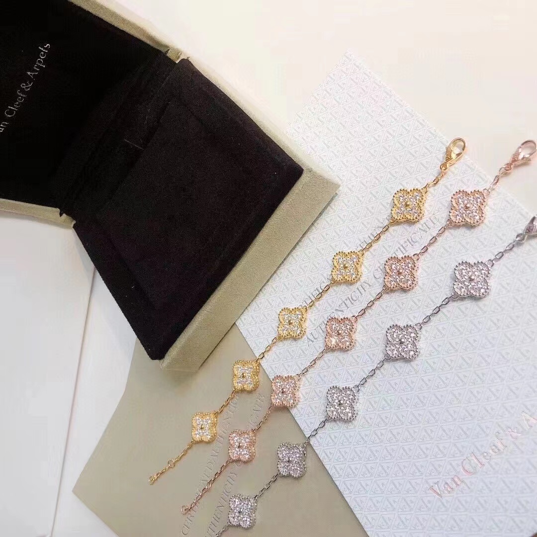 Van Cleef & Arpels Bracelets
