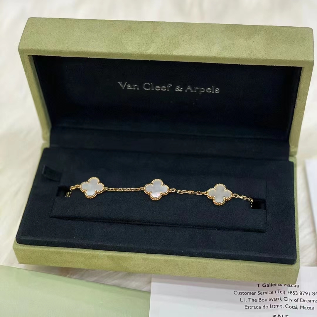 Van Cleef & Arpels bracelet