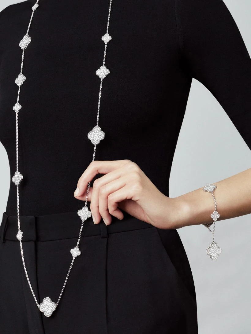 Van Cleef & Arpels Bracelets