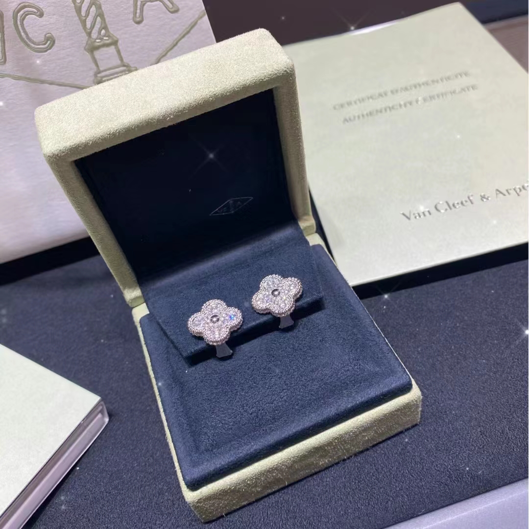 Van Cleef & Arpels Earrings