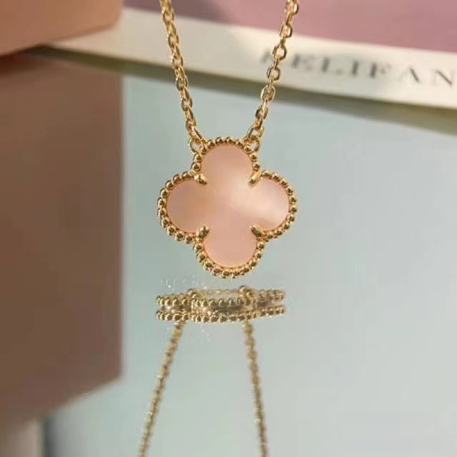 Van Cleef & Arpels  necklace
