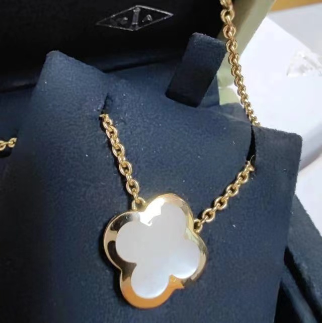 Van Cleef & Arpels  necklace