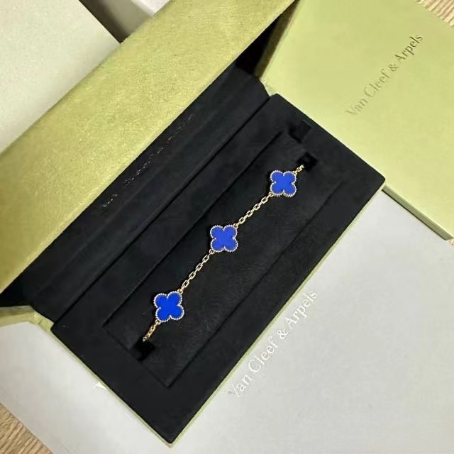 Van Cleef & Arpels Bracelets