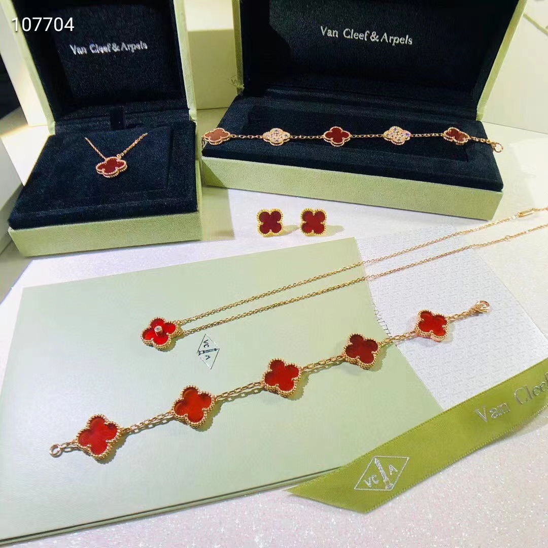 Van Cleef & Arpels necklace