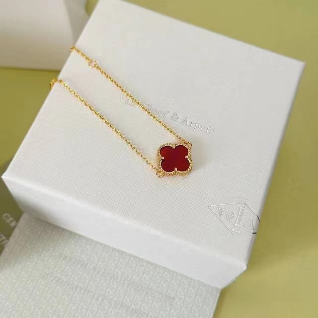 Van Cleef & Arpels Bracelets