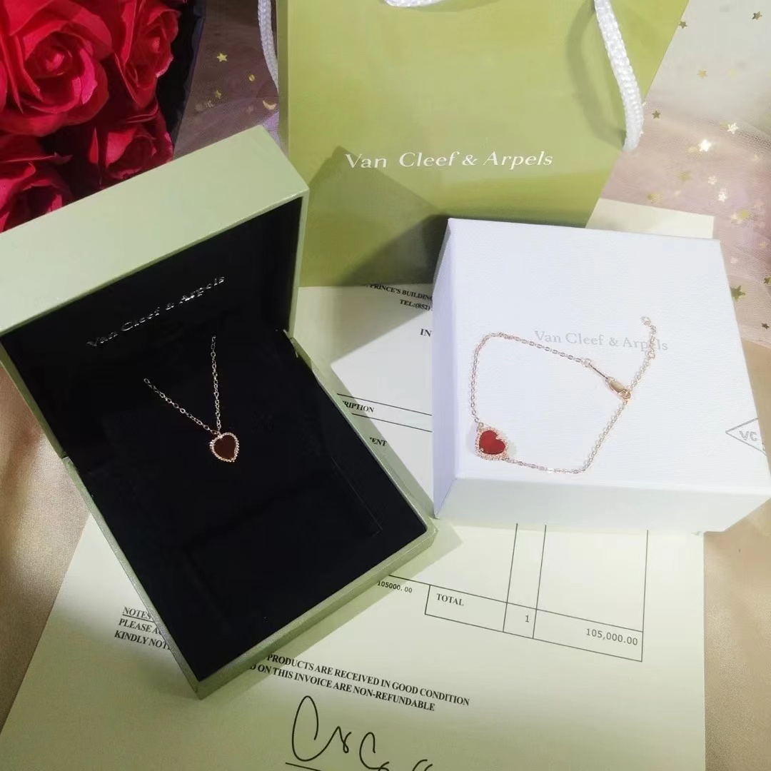 Van Cleef & Arpels bracelet necklace set