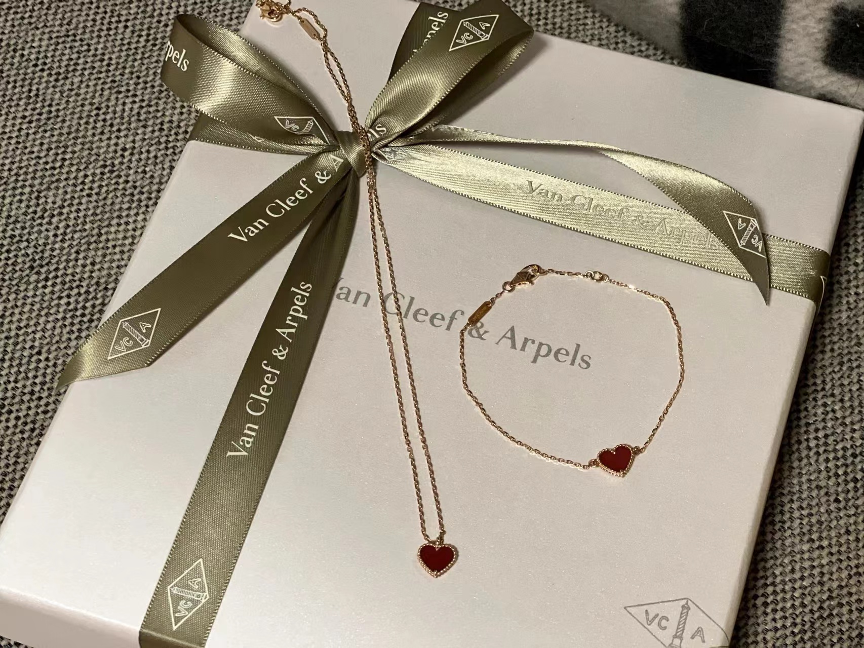 Van Cleef & Arpels bracelet necklace set