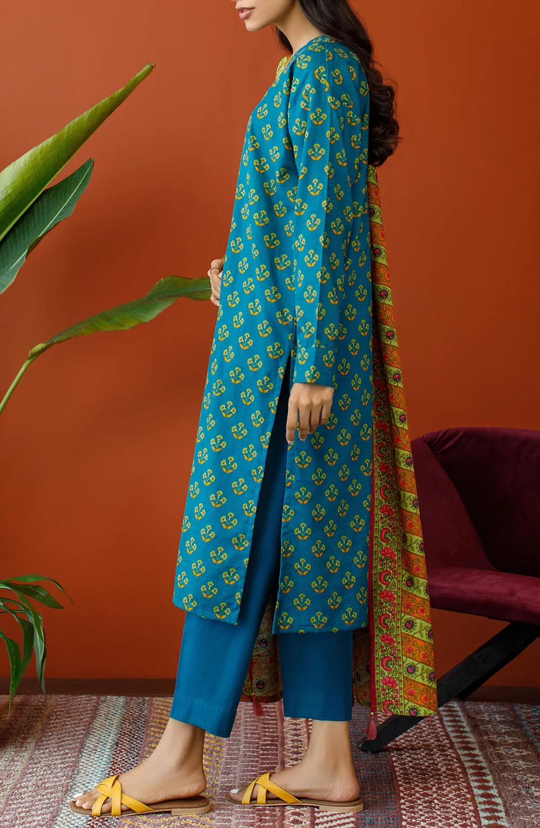 Unstitched 3 Piece Printed Khaddar Shirt , Khaddar Pant and Khaddar Dupatta (OTL-23-304/U TEAL)
