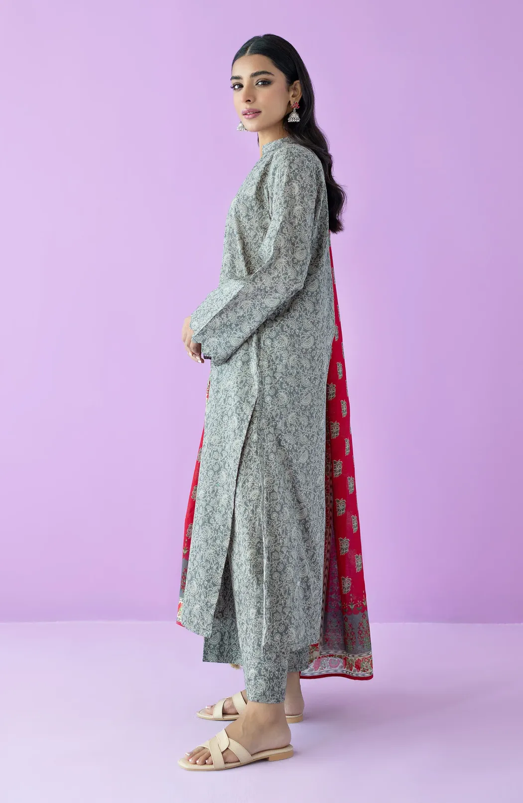 Unstitched 3 Piece Printed Lawn Shirt , Lawn Pant and Lawn Dupatta (OTL-23-209/U GREY)