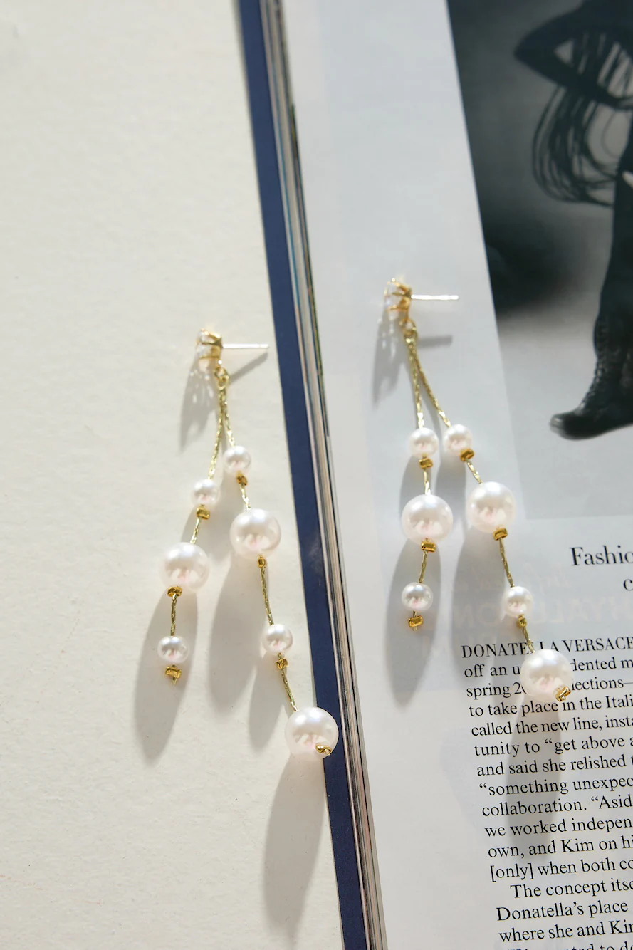 Secret Pearls Earrings Gold