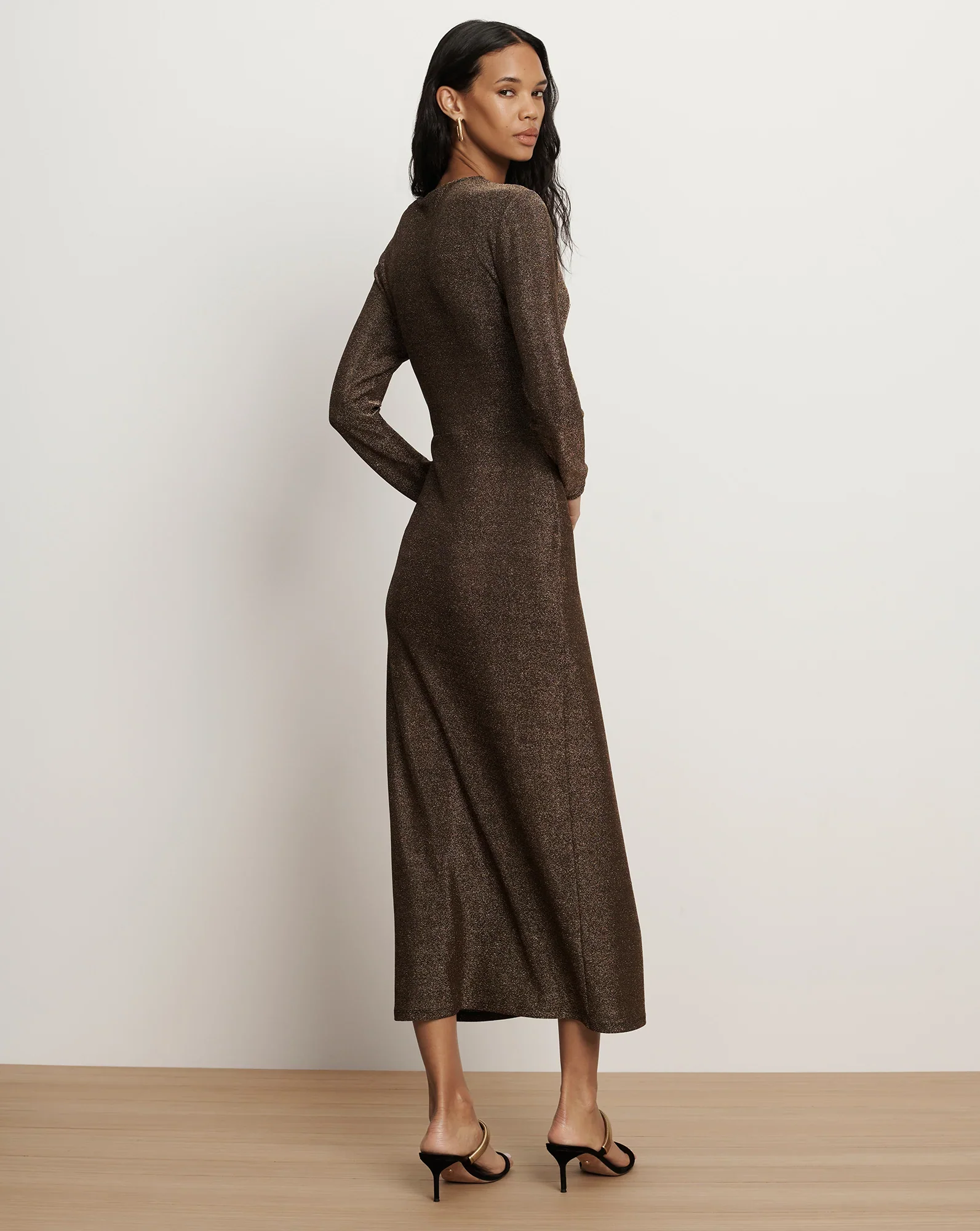 Neomie Metallic Midi Dress