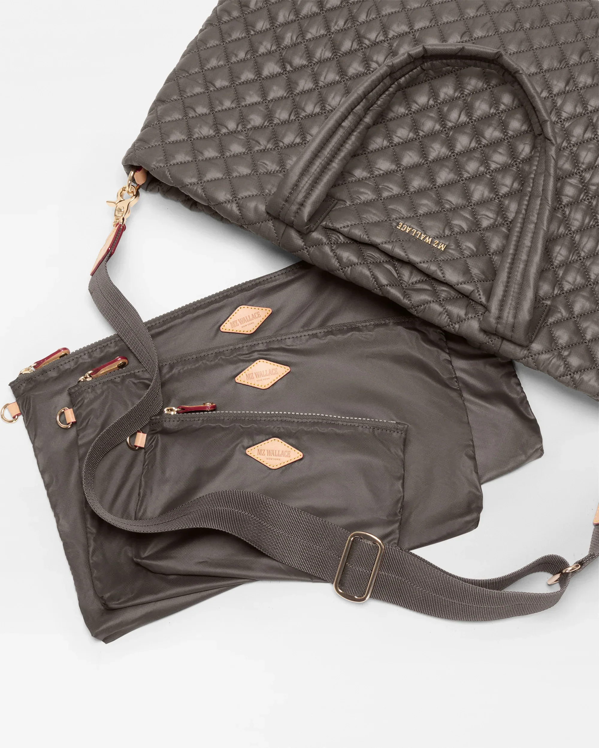 Magnet Large Metro Tote Deluxe II