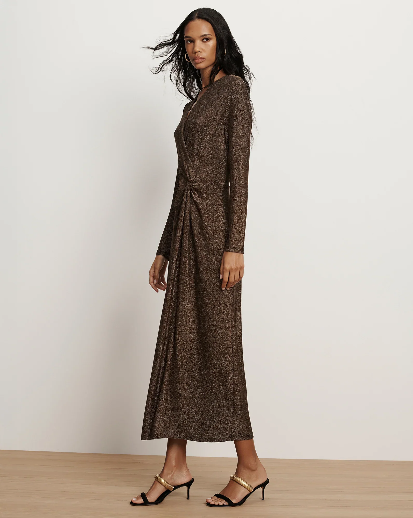 Neomie Metallic Midi Dress