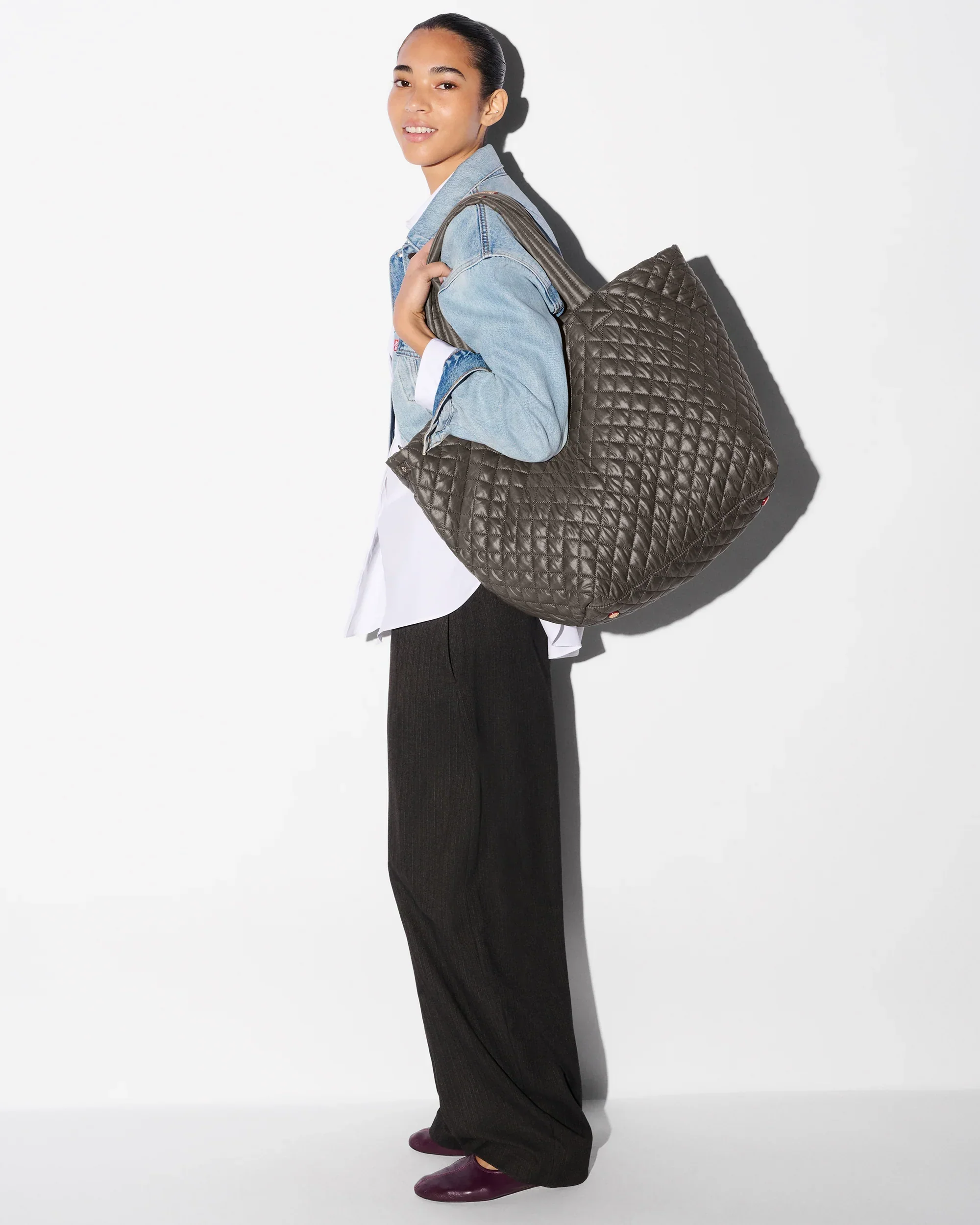 Magnet Large Metro Tote Deluxe II