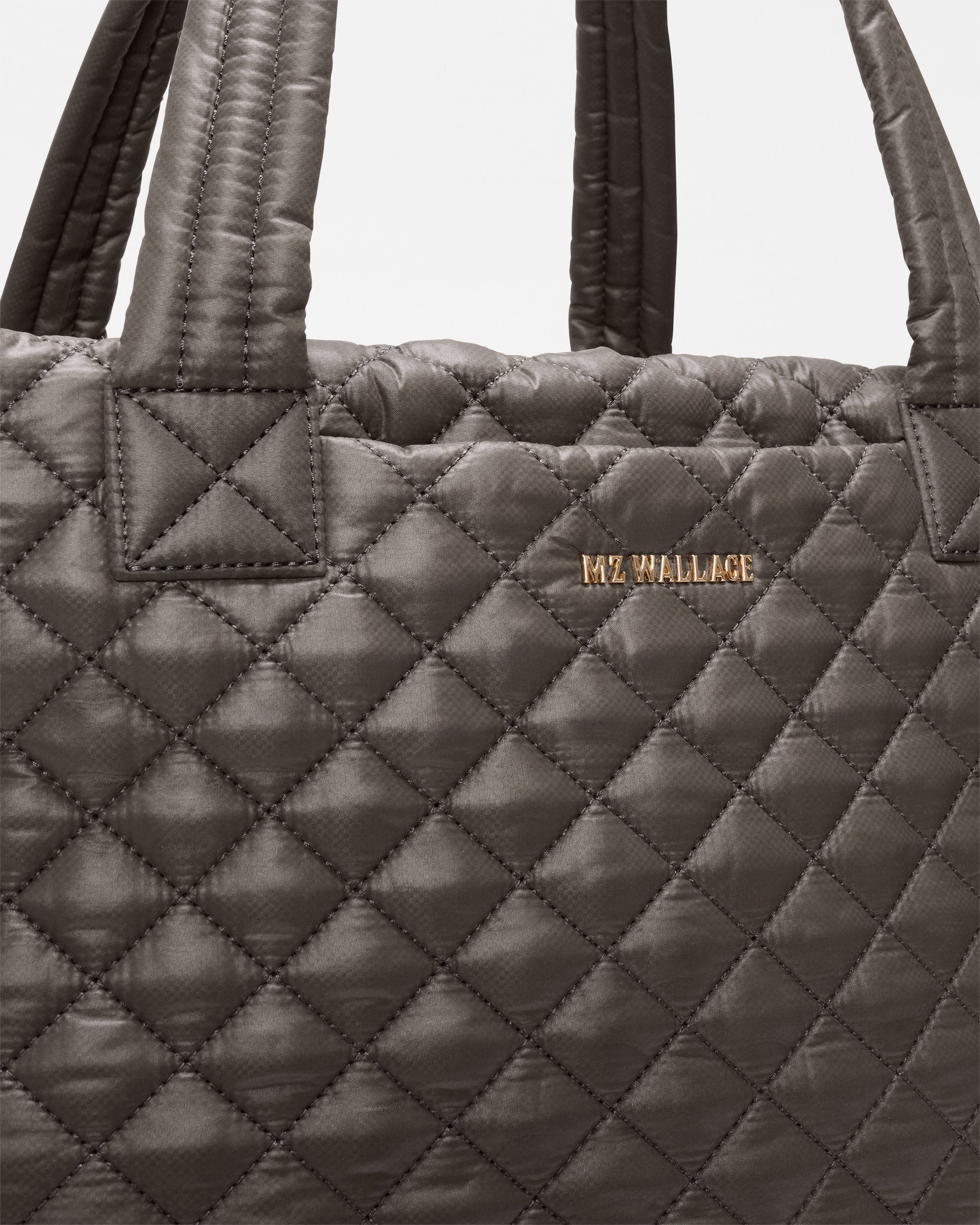 Magnet Large Metro Tote Deluxe II