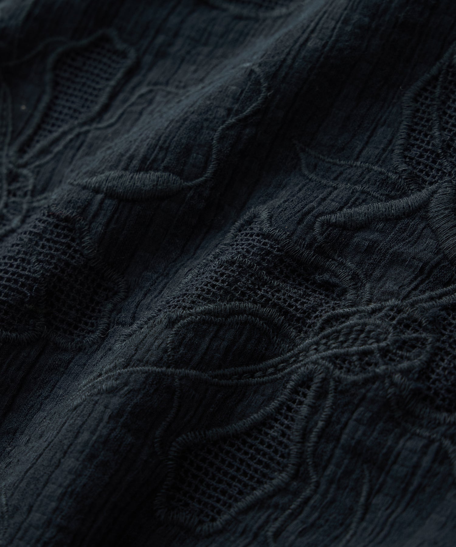 Cropped Embroidered Cotton Camp Collar Shirt