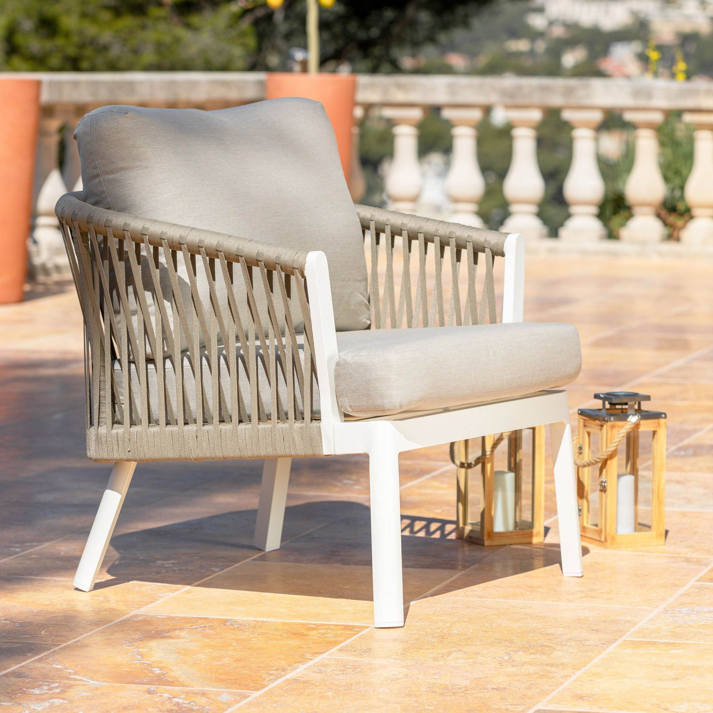 Salon de jardin en aluminium 5 places 4 pcs Amalfi Blanc et taupe - Action-sport36