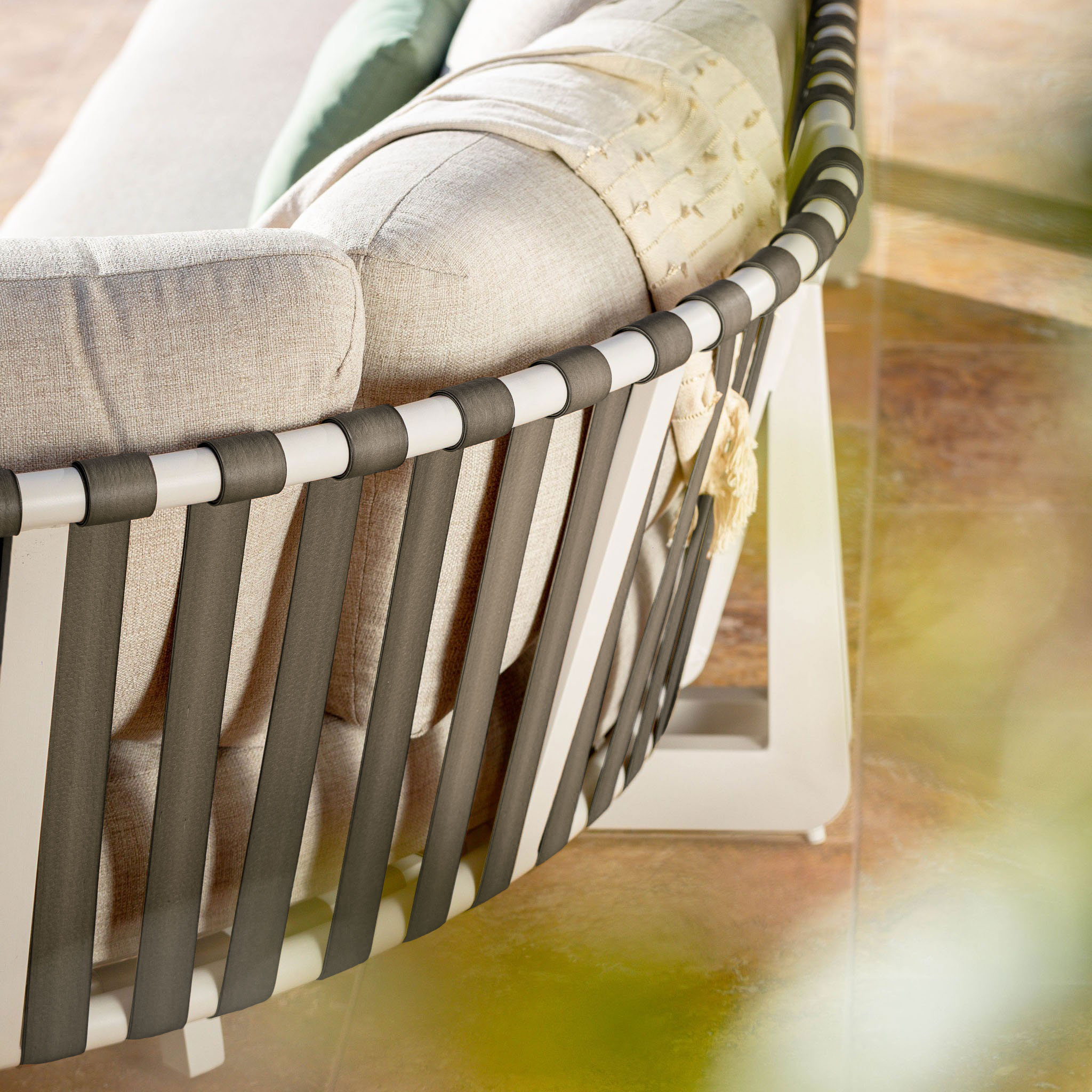 Salon de jardin en aluminium 7 places Long Beach Blanc - Action-sport36