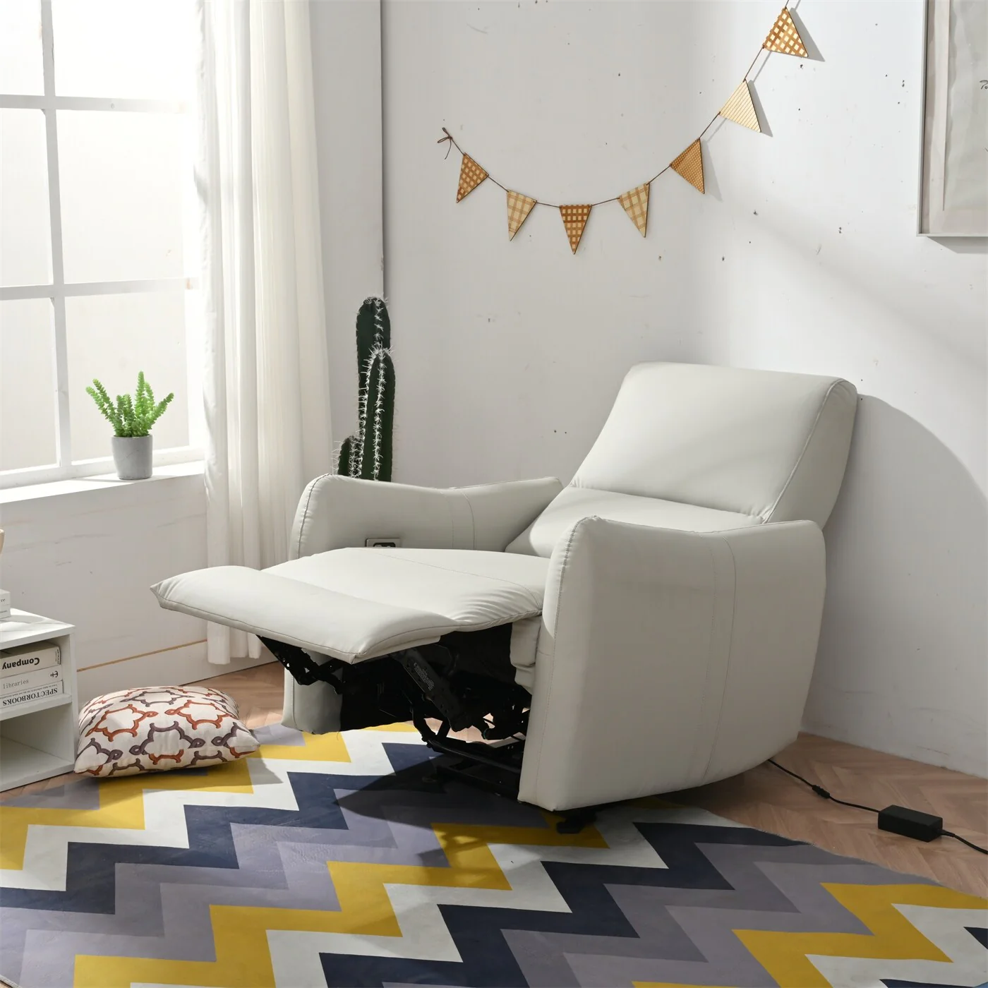 PU Leather Wall?Hugger Power Recliner Chair with USB?C & 330?lbs Capacity