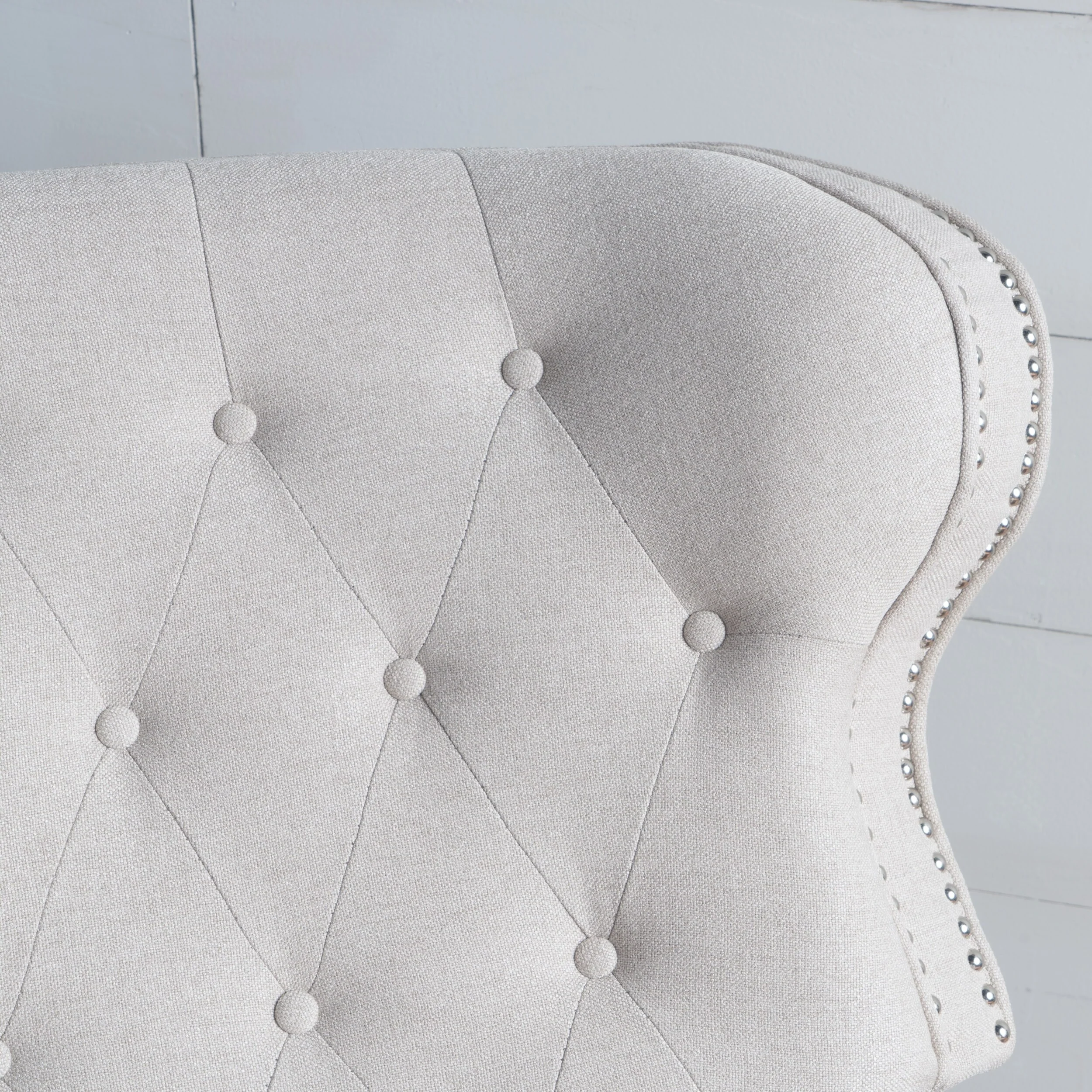 Diamond?Stitch Tufted Recliner Chair with Nailhead Trim