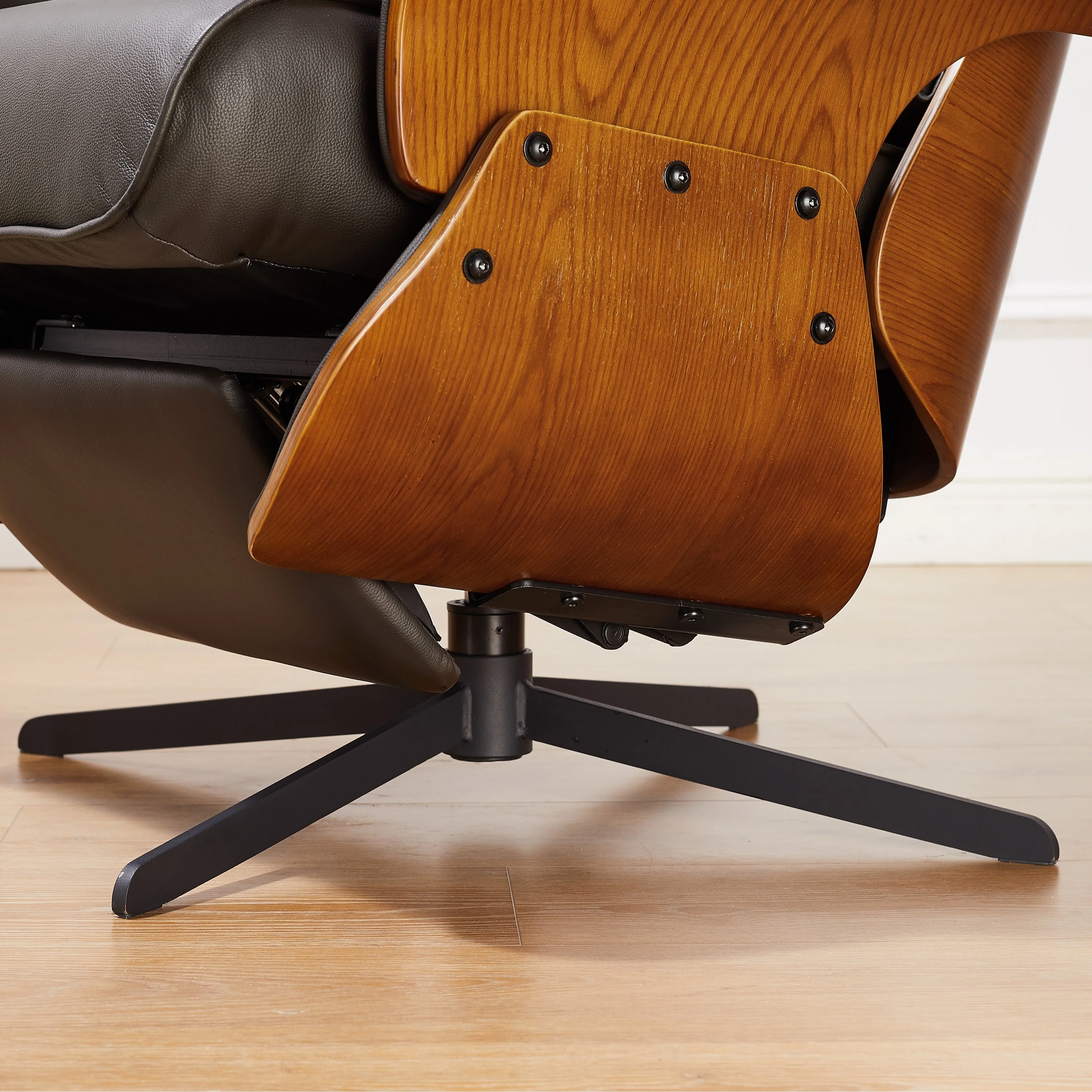 Art Leon Mid-century Modern Genuine Leather Lounge Chair Recliner