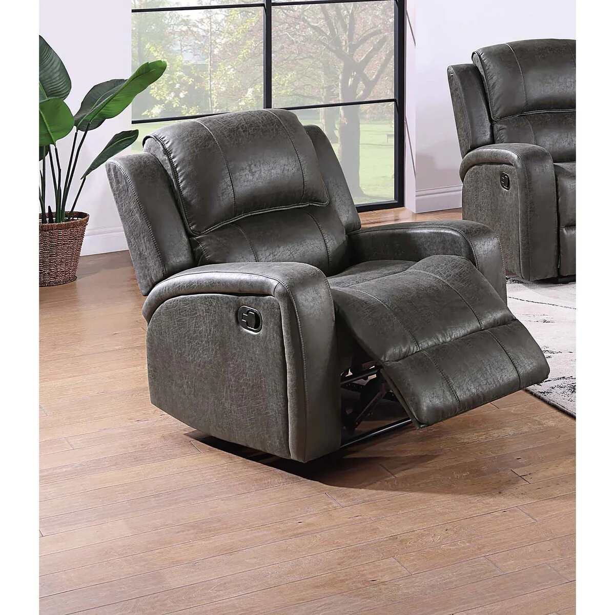 Poundex Single Recliner