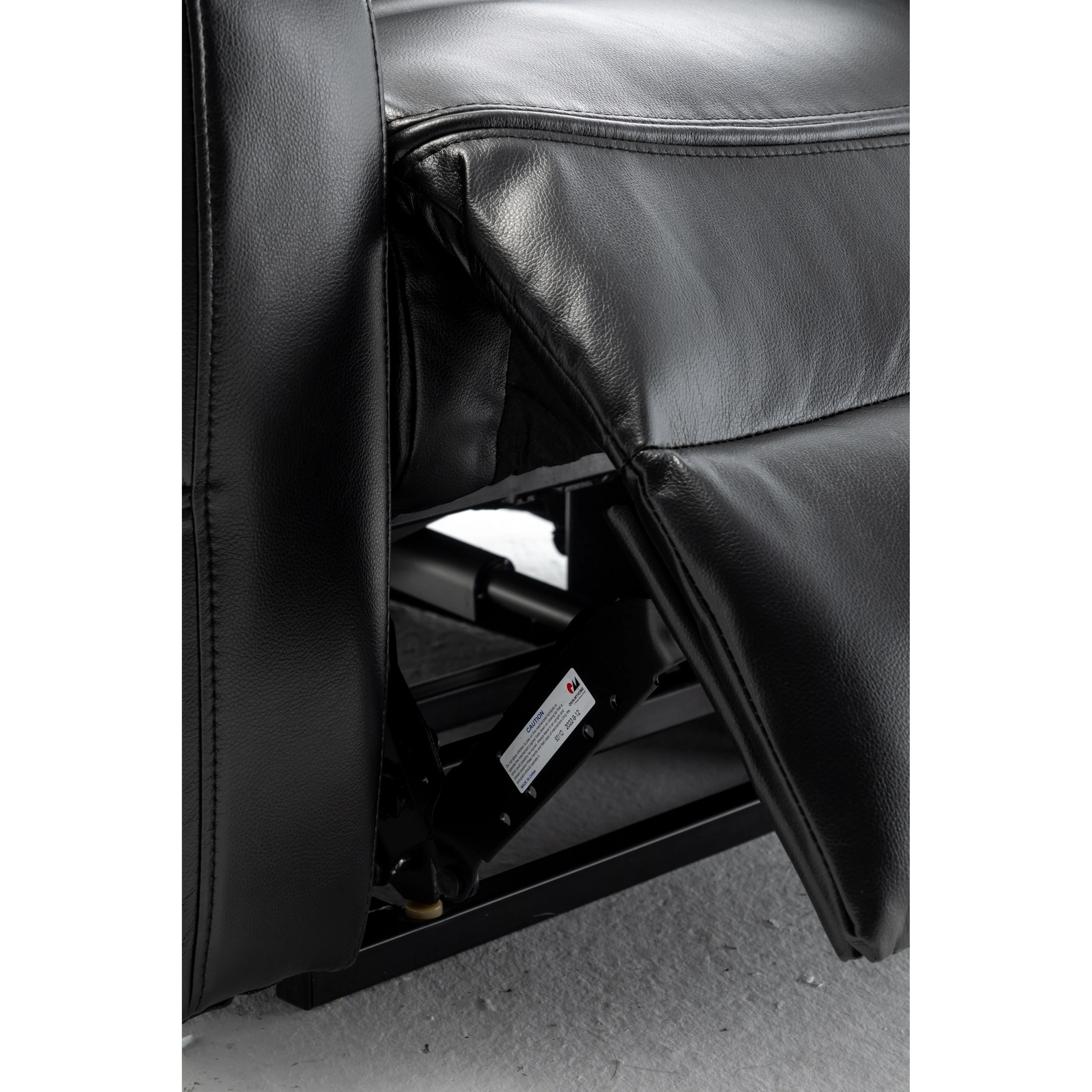 PU Recliner Chair with 180�� Infinite Position Adjustment, Remote Control and Tool-Free Assembly