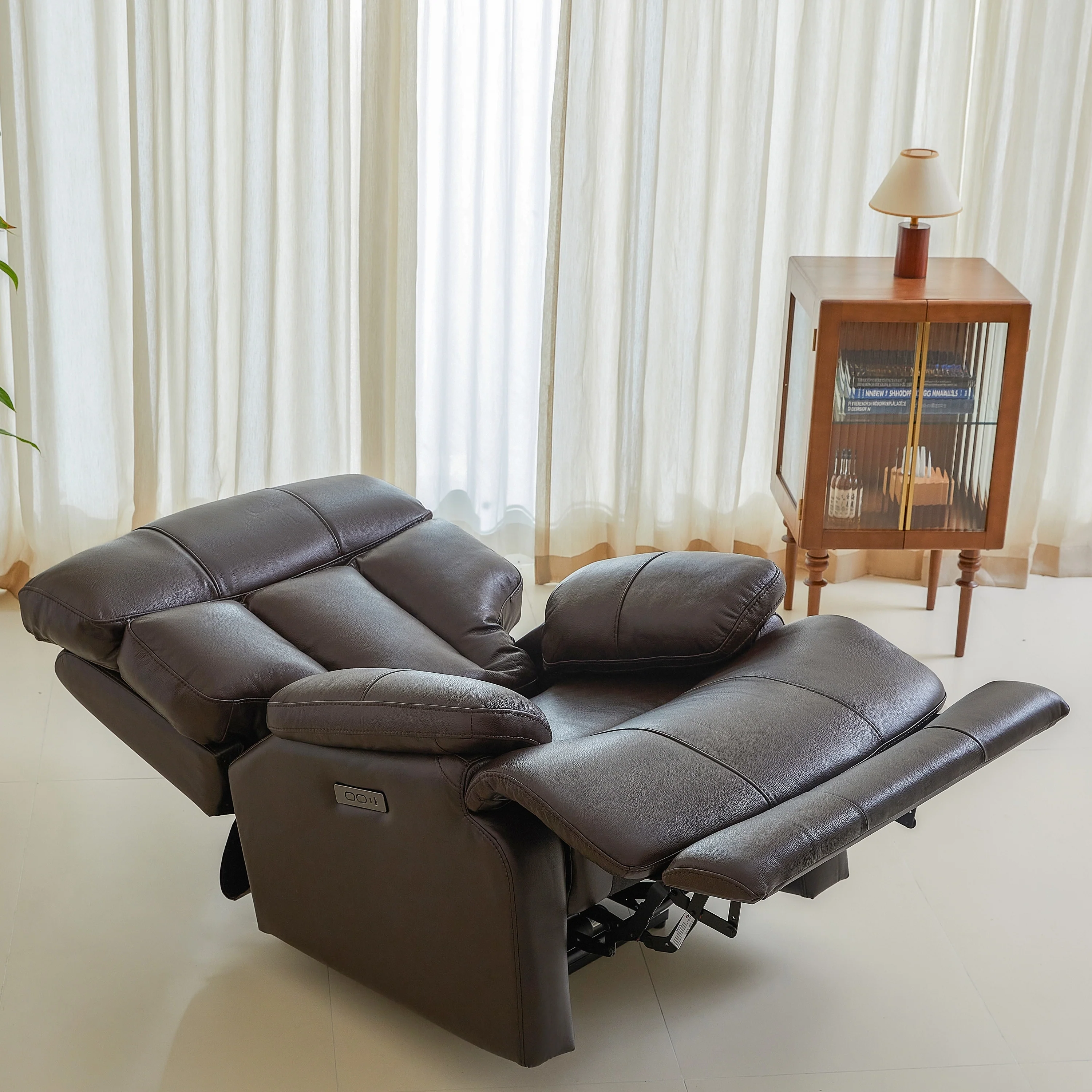 Top Grain Leather Power Recliner Chair Adjustable Headrest Extendable Footrest Zero Gravity Recliner