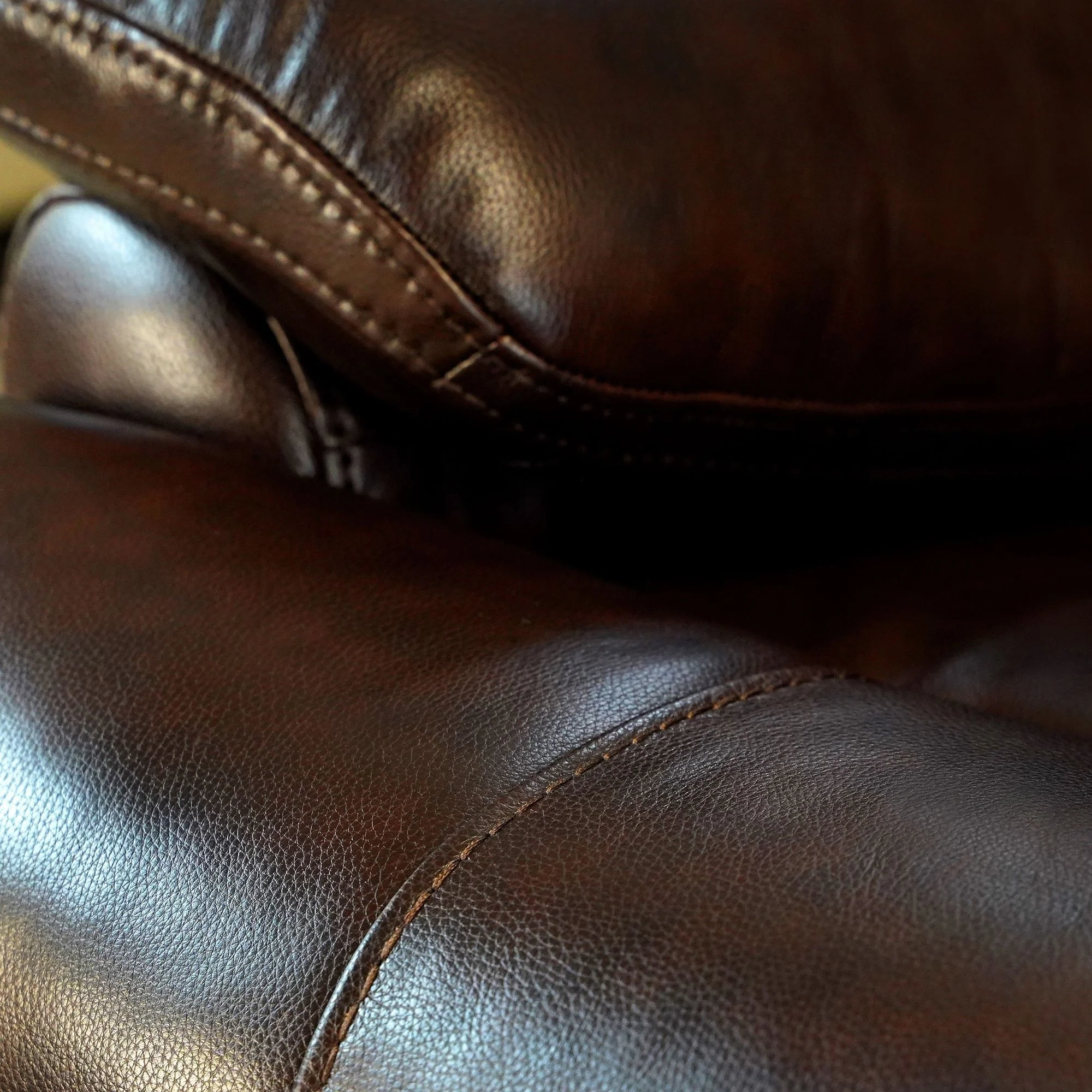 Top Grain Leather Power Recliner Chair Adjustable Headrest Extendable Footrest Zero Gravity Recliner