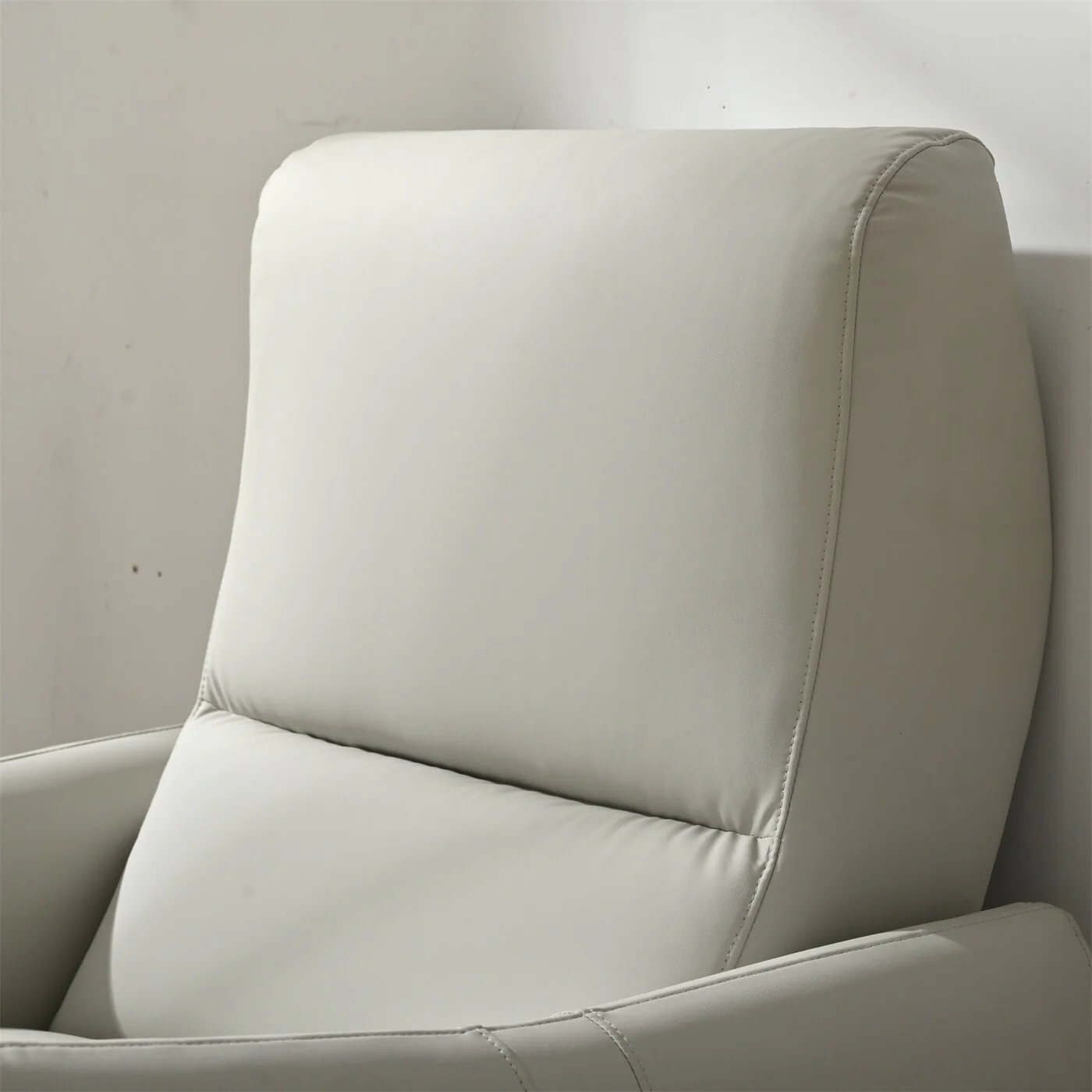 PU Leather Wall?Hugger Power Recliner Chair with USB?C & 330?lbs Capacity