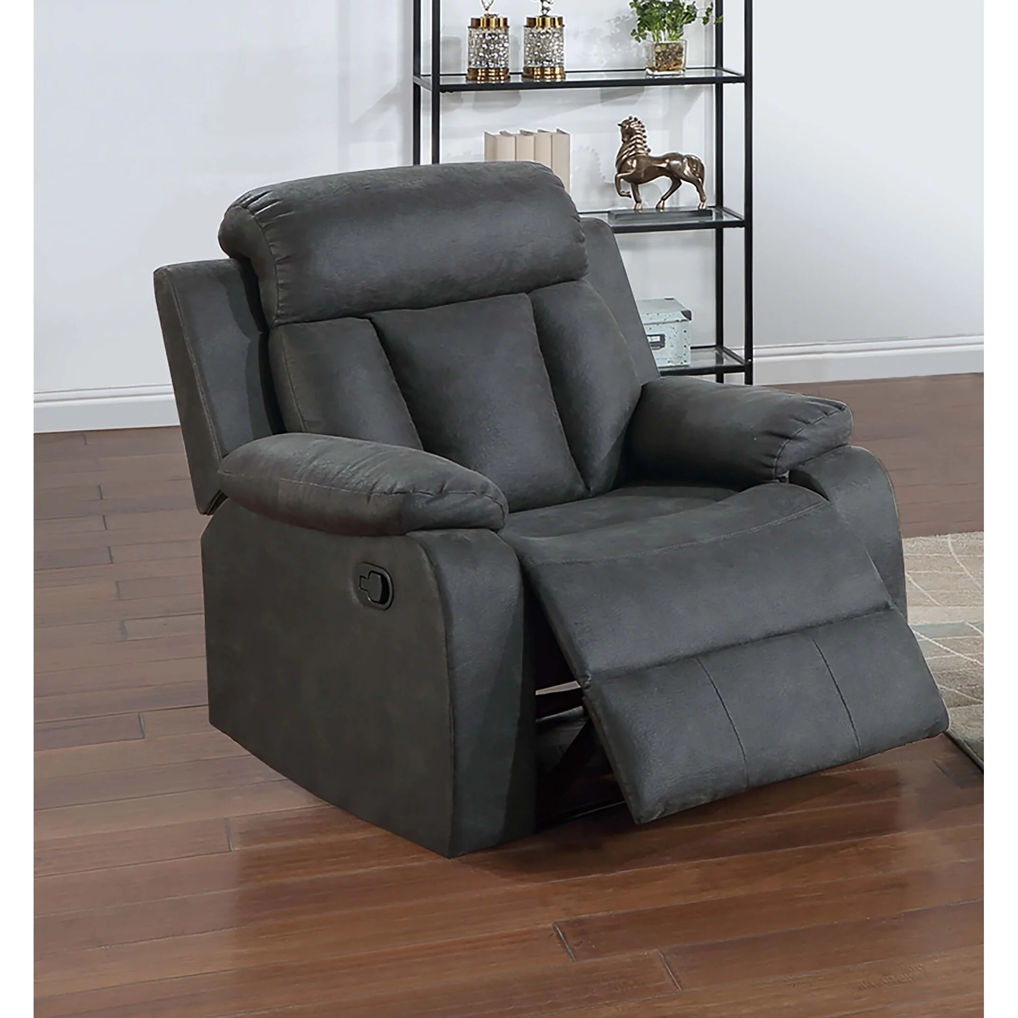 Luxurious Single Recliner with Plush Gel Leatherette Upholstery and Manual Reclining Feature