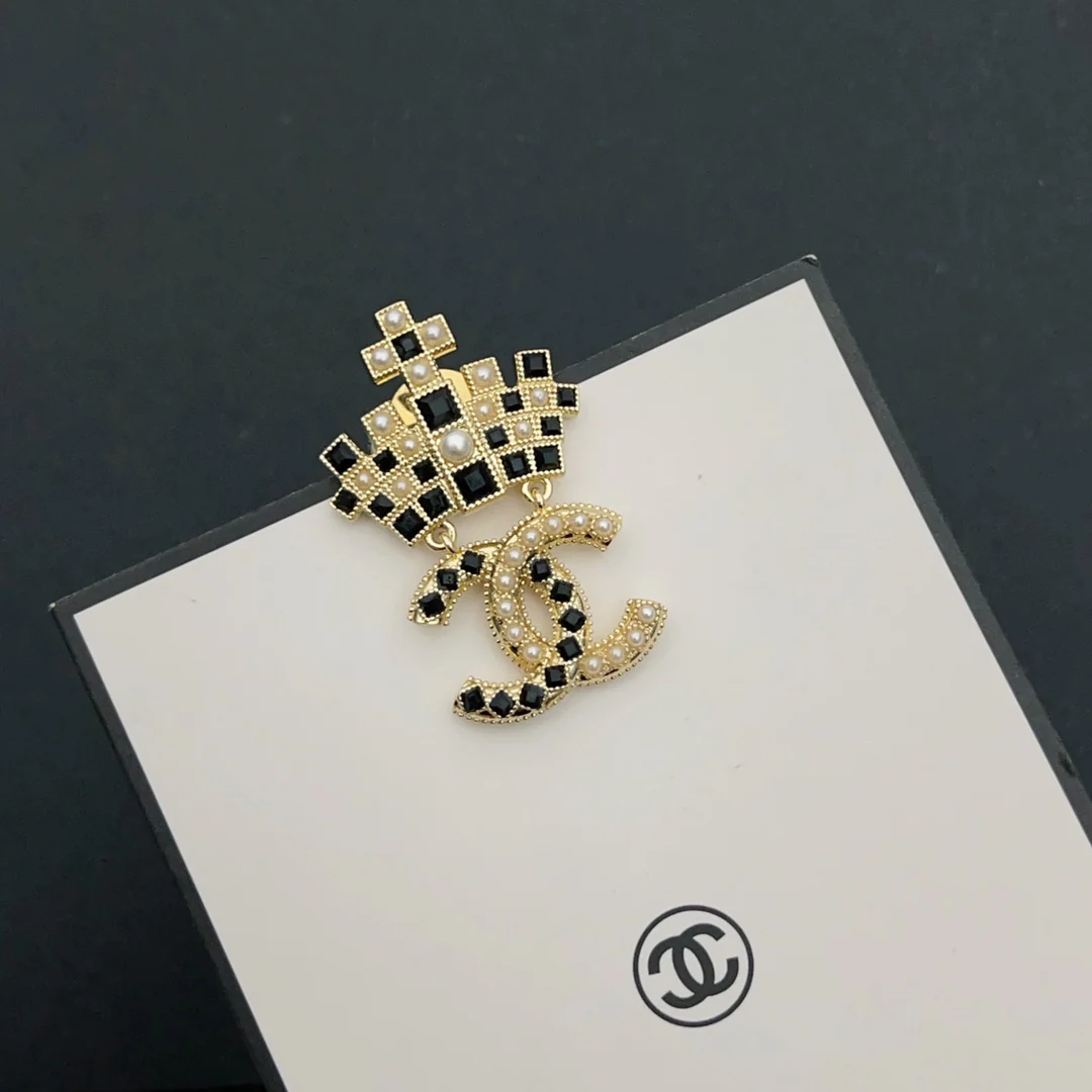 BCB021 CC crystal crown brooch pin - ccjewelryacc