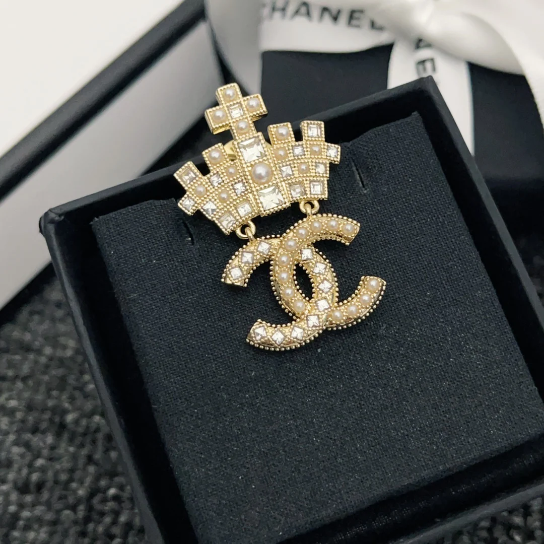 BCB021 CC crystal crown brooch pin - ccjewelryacc