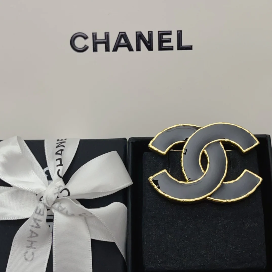 BCB011 Enamel CC brooch - ccjewelryacc