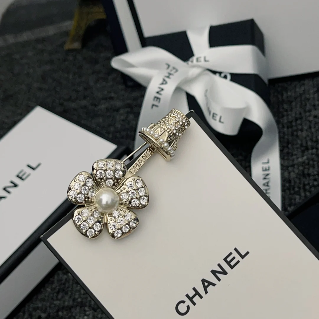 BCB008 CC flower brooch - ccjewelryacc