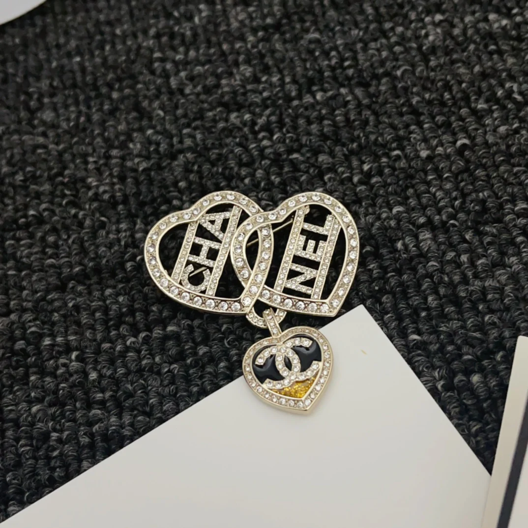 BCB015 Three hearts CC brooch - ccjewelryacc