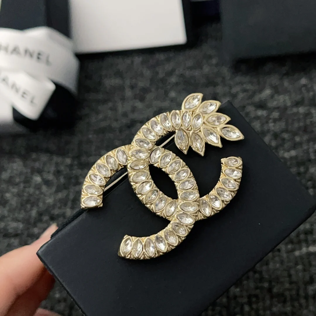 BCB022 CC style crystal double c logo brooch - ccjewelryacc