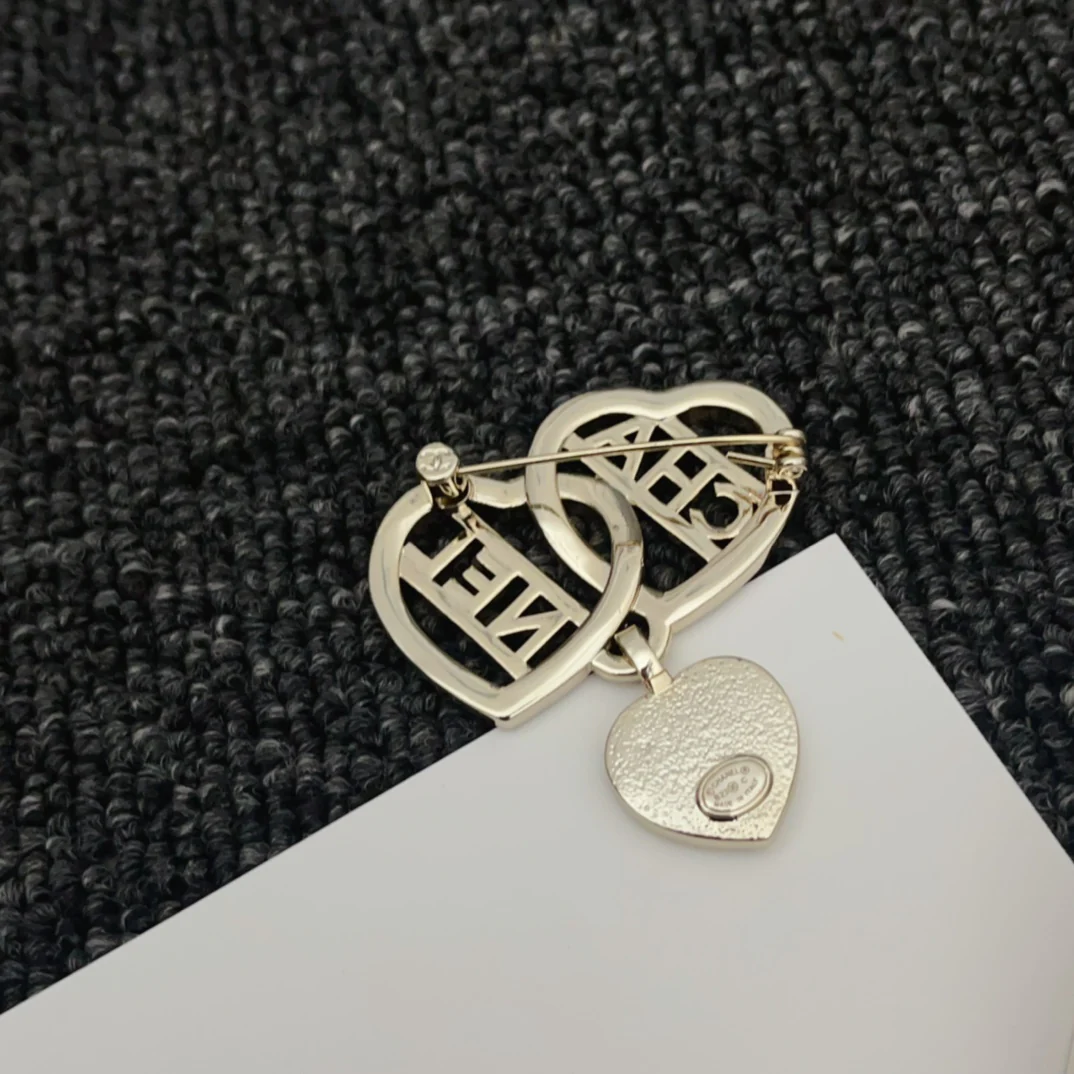 BCB015 Three hearts CC brooch - ccjewelryacc