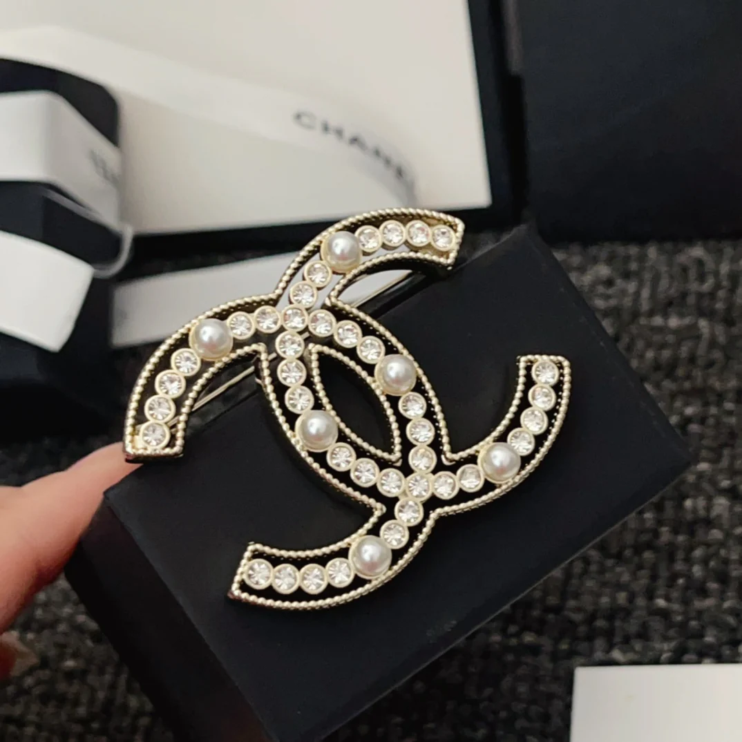 BCB001 Hollow-out Rhinestone and pearl cc logo Brooch - ccjewelryacc